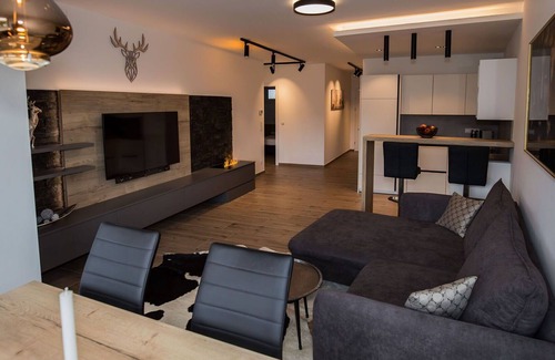 Annenheim Apartment | Beautiful apartment for 4 guests with WIFI, TV, balcony, panoramic view and parking