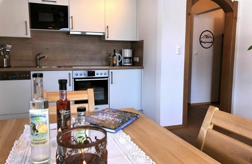Wildschoenau Apartment | Beautiful apartment for 2 guests with WIFI, TV and patio