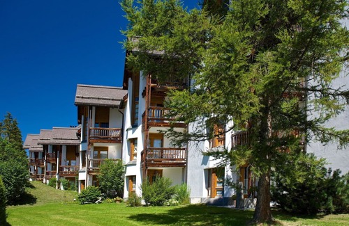 Lenzerheide Apartment | Beautiful apartment for 4 people with TV and balcony