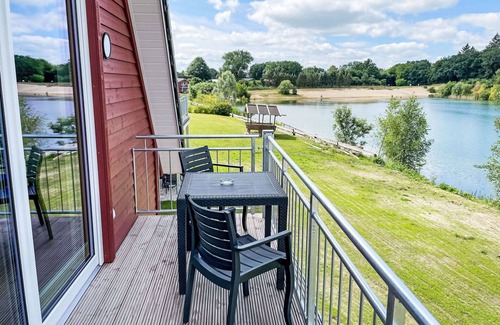 Hechthausen Apartment | Beautiful apartment for 4 people with WIFI, pool, TV, balcony and pets allowed