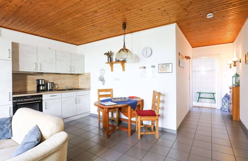 Oberndorf Apartment | Beautiful apartment for 2 people with WIFI, TV, patio and pets allowed