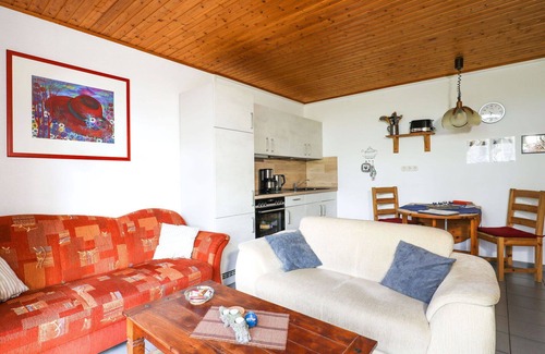 Oberndorf Apartment | Beautiful apartment for 2 people with WIFI, TV, patio and pets allowed