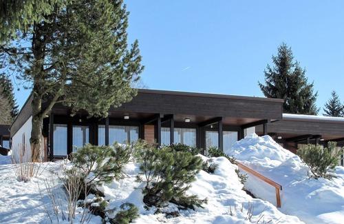 Waldkirchen House | Beautiful apartment in villa for 6 guests with TV, terrace and pets allowed