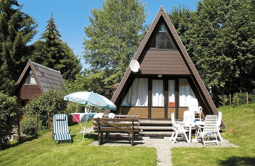 Waldkirchen House | Beautiful apartment in villa for 6 guests with TV, terrace and pets allowed