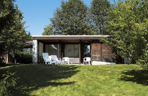Waldkirchen House | Beautiful apartment in villa for 6 guests with TV, terrace and pets allowed