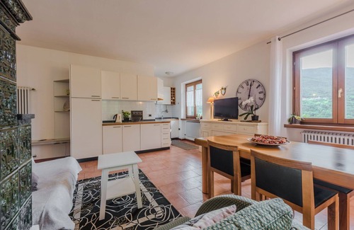 Ranzo Apartment | Beautiful apartment for 4 guests with WIFI, TV, terrace and pets allowed