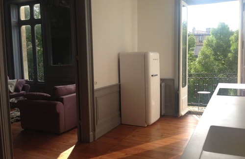 Hotel de Ville - Quinconces Apartment | BEAUTIFUL APARTMENT, BORDEAUX CENTER, SUNNY, BALCONY
