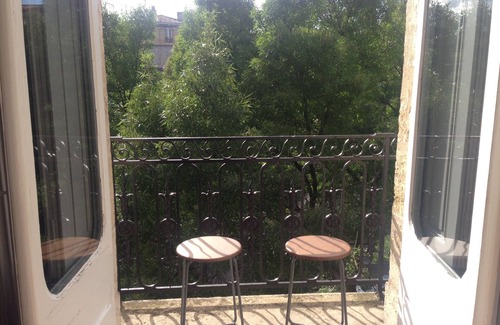 Hotel de Ville - Quinconces Apartment | BEAUTIFUL APARTMENT, BORDEAUX CENTER, SUNNY, BALCONY