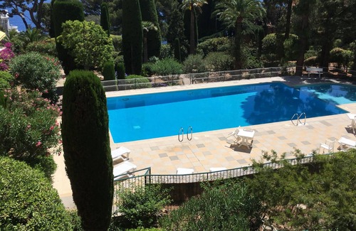 Cap d'Ail Apartment | Beautiful apartment by Sea, Plage Mala. Lovely swimming pool & close to Monaco