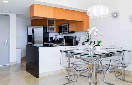 Edgewater Apartment | BEAUTIFUL APARTMENT CONVENIENTLY LOCATED IN EDGEWATER, 2 MINUTES TO DOWNTOWN