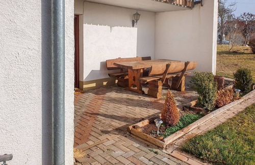 Eisenbach Apartment | Beautiful apartment for 4 guests with WIFI, TV, terrace and parking