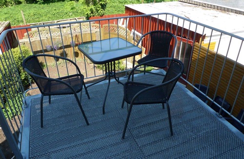 Westerholt Apartment | Beautiful apartment for 4 people with WIFI, TV, patio and pets allowed