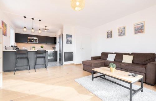 Saint-Maurice Pellevoisin Apartment | Beautiful apartment equipped near train parking