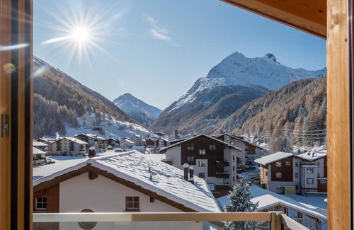 Saas Grund Apartment | Beautiful apartment for 5 people with WIFI, TV, balcony and pets allowed