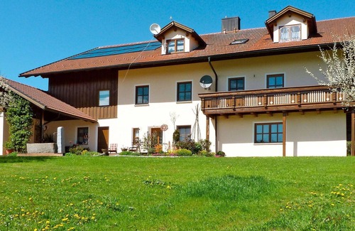 March Apartment | Beautiful apartment for 5 guests with WIFI, TV, patio and parking
