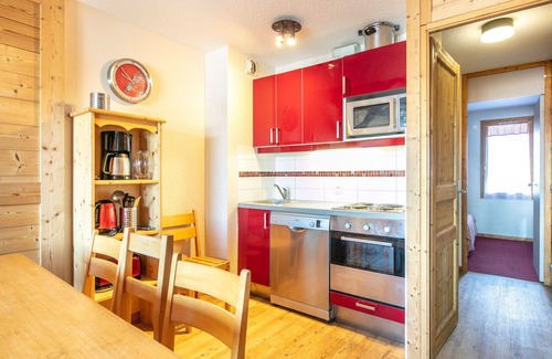 La Lechere Apartment | Beautiful apartment for 3 people with WIFI, TV, terrace, pets allowed and parking