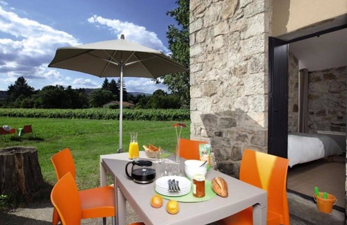 Chambonas Apartment | Beautiful apartment for 6 people with pool, WIFI, TV, terrace and pets allowed