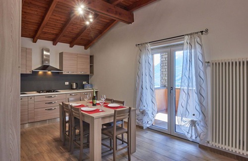 Stazzona Apartment | Beautiful apartment for 6 guests with WIFI, hot tub, pool, TV and terrace