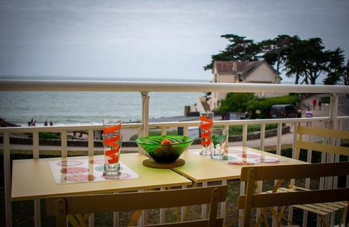 Pornic Apartment | Beautiful apartment facing sea and beach