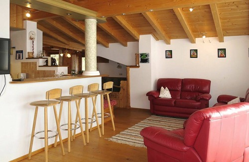 Lofer Apartment | Beautiful apartment for 10 guests with WIFI, TV, terrace and parking