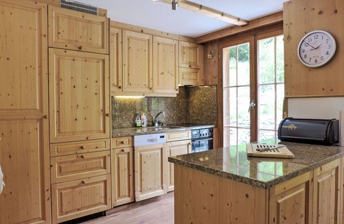 Buerchen Apartment | Beautiful apartment for 10 people with WIFI, TV and patio