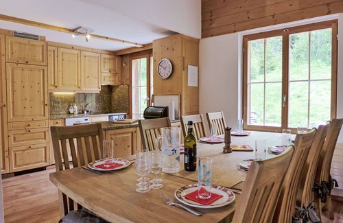 Buerchen Apartment | Beautiful apartment for 10 people with WIFI, TV and patio