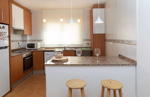 Vinaros Apartment | Beautiful apartment for 4 people with pool, A/C, TV, patio and pets allowed