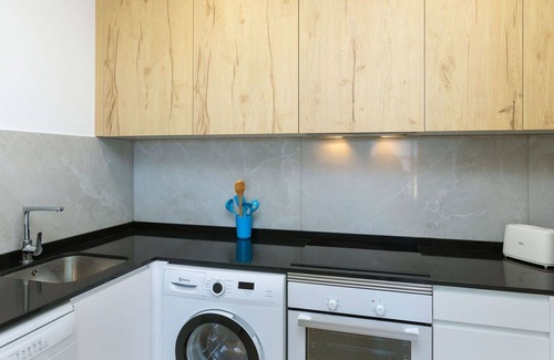 Vinaros Apartment | Beautiful apartment for 4 guests with pool, A/C, WIFI, TV and terrace