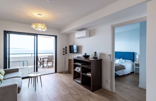 Cargese Apartment | Beautiful apartment for 4 guests with WIFI, A/C and patio