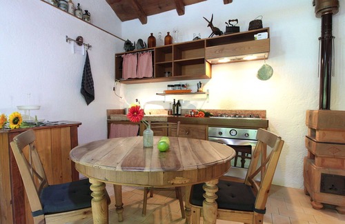 Cornuda Apartment | Beautiful apartment for 6 people with WIFI, private pool, sauna and pets allowed