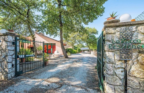 San Feliciano Apartment | Beautiful apartment for 4 guests with pool, WIFI, A/C, TV, patio and pets allowed