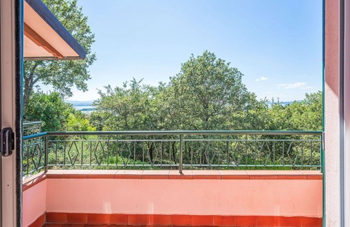 San Feliciano Apartment | Beautiful apartment for 4 guests with WIFI, pool, A/C, TV, patio and pets allowed