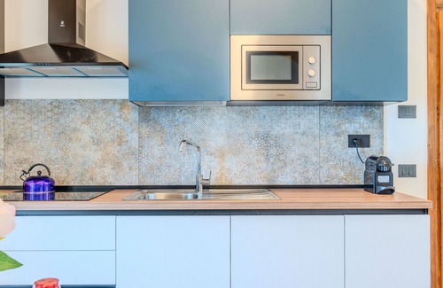 Verceia Apartment | Beautiful apartment for 4 people with WIFI, A/C, TV and balcony