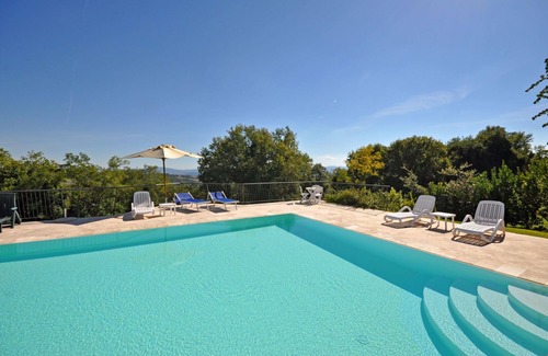 Volterra Apartment | Beautiful apartment for 4 guests with WIFI, pool, TV and pets allowed, close to San Gimignano