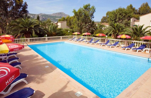 Calvi Apartment | Beautiful apartment for 4 people with A/C, pool, WIFI, TV, terrace and parking