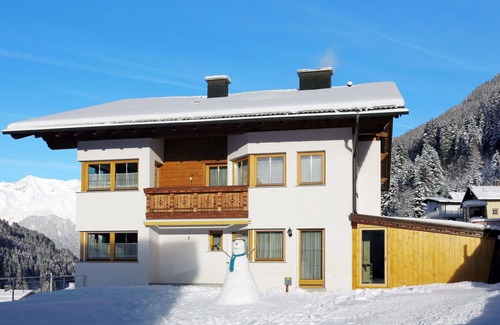 Kappl Apartment | Beautiful apartment for 5 guests with WIFI, TV and balcony