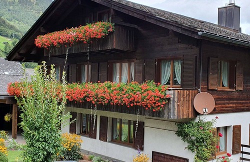 Elm Apartment | Beautiful apartment for 7 people with WIFI, TV, patio and panoramic view