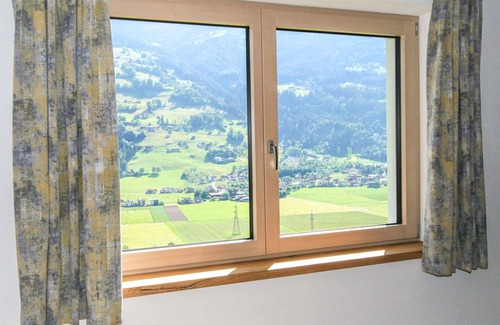 Emberg Apartment | Beautiful apartment for 6 people with WIFI and terrace