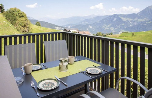 Falera Apartment | Beautiful apartment for 5 people with pool, WIFI, TV, balcony and panoramic view