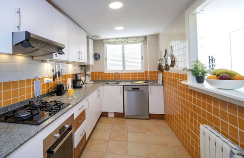 Altea la Vella Apartment | Beautiful apartment for 6 people with WIFI, pool, A/C, TV and terrace