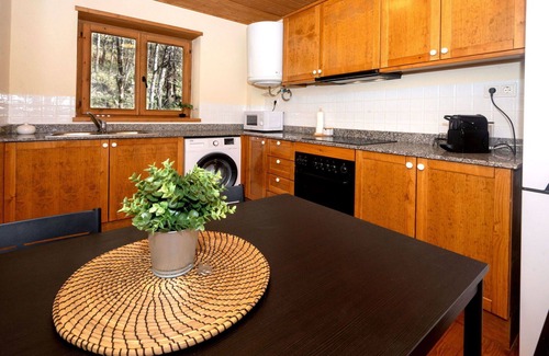 Taull Apartment | Beautiful apartment for 6 people with WIFI, TV and balcony