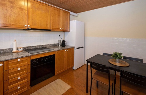 Taull Apartment | Beautiful apartment for 6 people with WIFI, TV and balcony