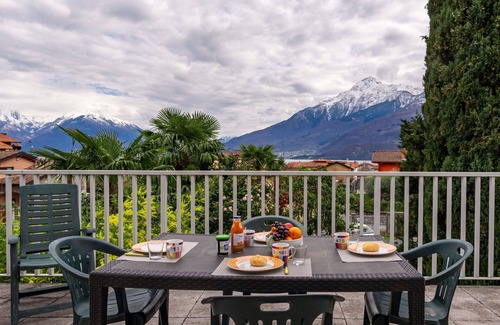 Dongo Apartment | Beautiful apartment for 5 guests with WIFI, TV and patio