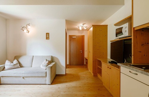 Solda Apartment | Beautiful apartment for 4 guests with WIFI, TV, terrace, pets allowed and panoramic view