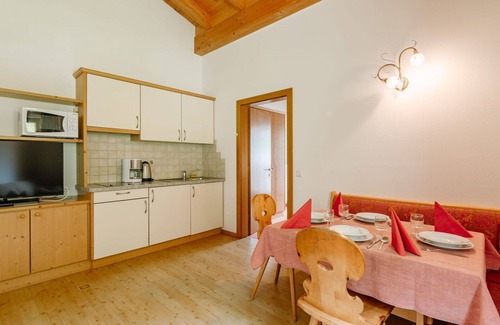 Solda Apartment | Beautiful apartment for 4 guests with WIFI, TV, terrace, pets allowed and panoramic view