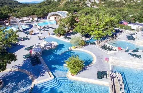 Brujas House | Beautiful apartment in villa for 4 people with WIFI, hot tub, A/C, pool, patio and parking