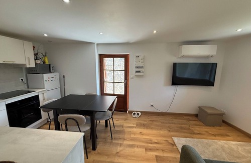 Guillaumes Apartment | Beautiful apartment in the heart of nature with garden