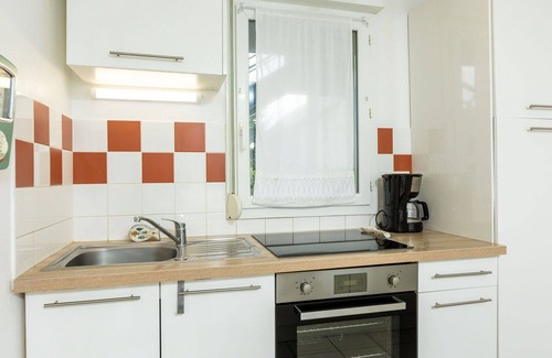 Pleurtuit Apartment | Beautiful apartment for 4 guests with WIFI, TV and terrace