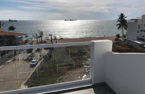 Manzanillo Apartment | Beautiful Apartment fully equipped AC 6 people 3 Bedrooms Wifi