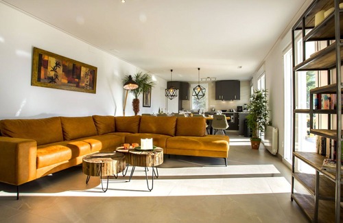 Alcalali Villa | Beautiful apartment in villa with A/C, WIFI, private pool, TV, patio, pets allowed, panoramic view